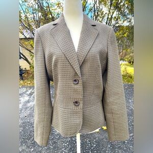 Casual Corner neutral color blazer jacket in women’s size 10